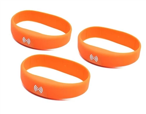 Minkšta silikoninė RFID apyrankė – patogi, patvari ir pritaikoma išmaniai neš...